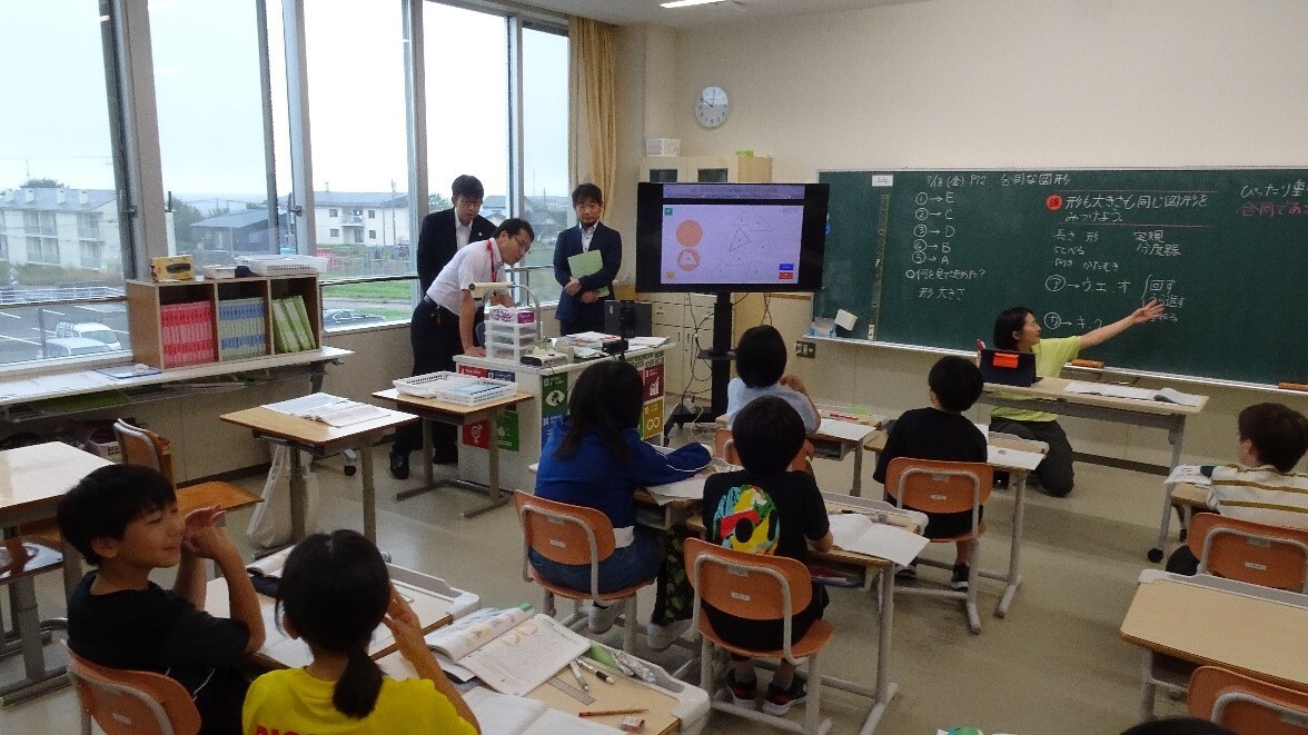 中島教育長による教育行政視察_3_沓形小5.JPG
