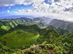 ハワイ州風景(カアウクレーター).jpg